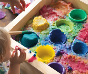 SENSORY PAINT AND SPONGE BIN