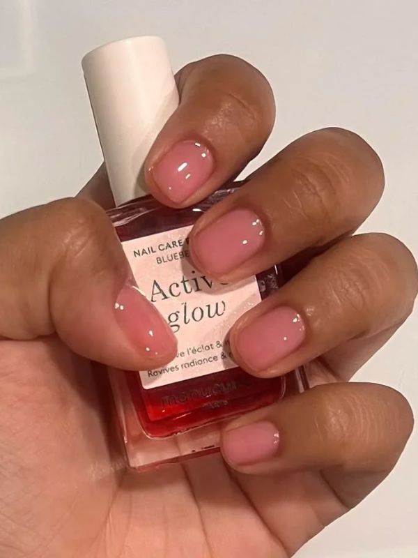 Clear-Nails-With-a-Natural-Shine-as-nail-designs