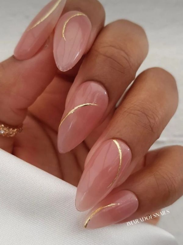 Nude-Nails-With-Thin-Gold-Lines-as-nail-designs